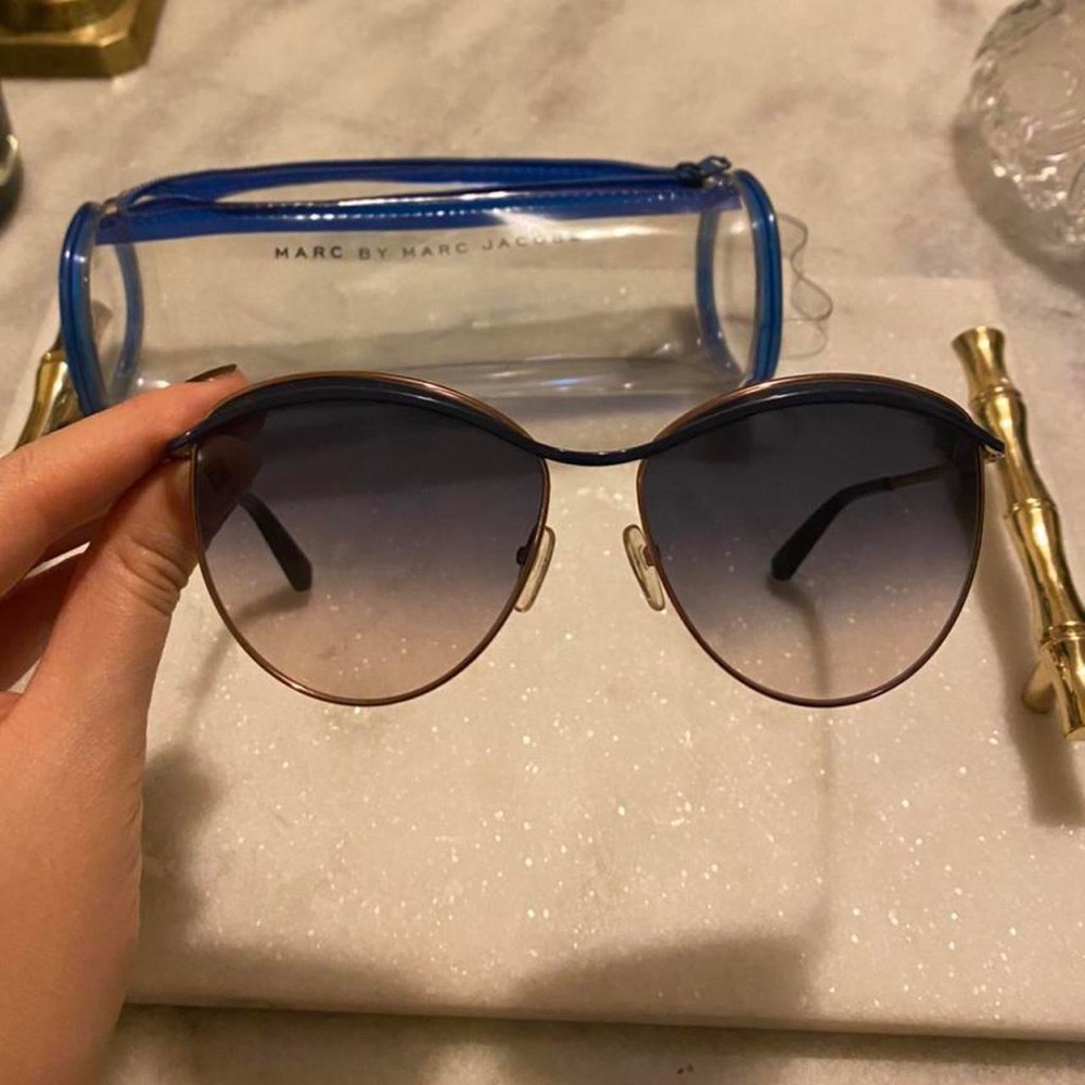 Women’s Marc By Marc Jacobs Blue Sunglasses
MMJ 250/S XWD/I4 ☀️🕶